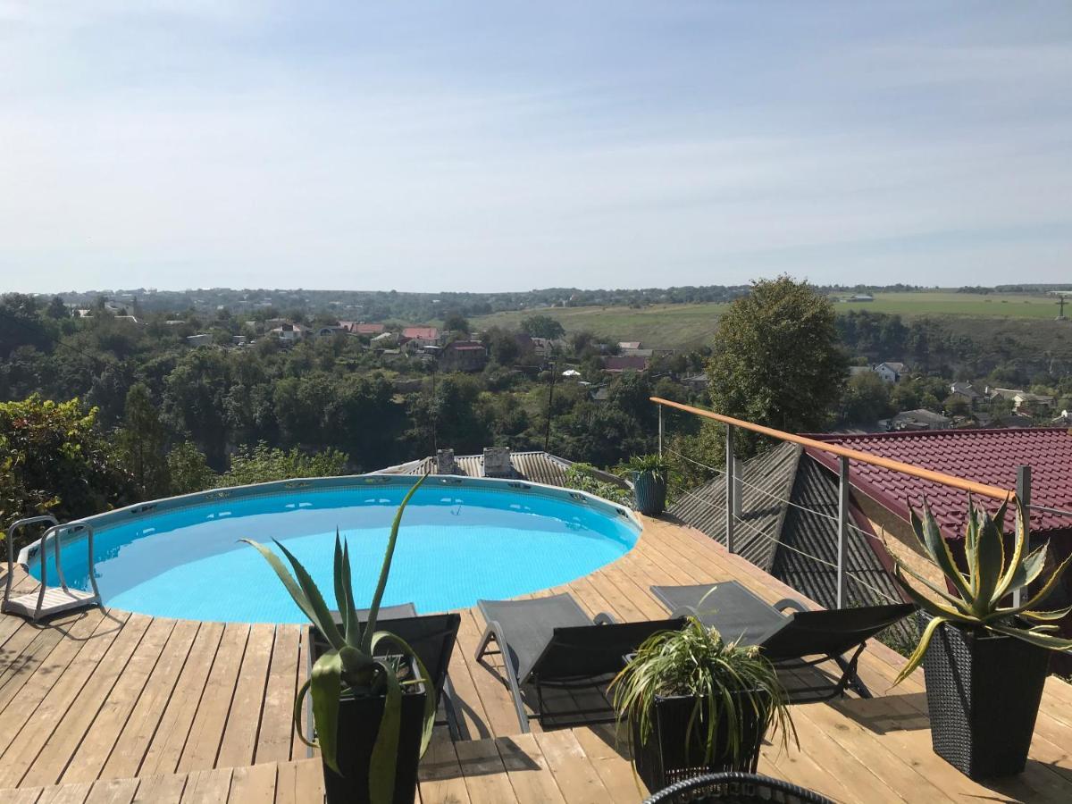 Tatsopus Villa Kamjanets-Podilsky Buitenkant foto
