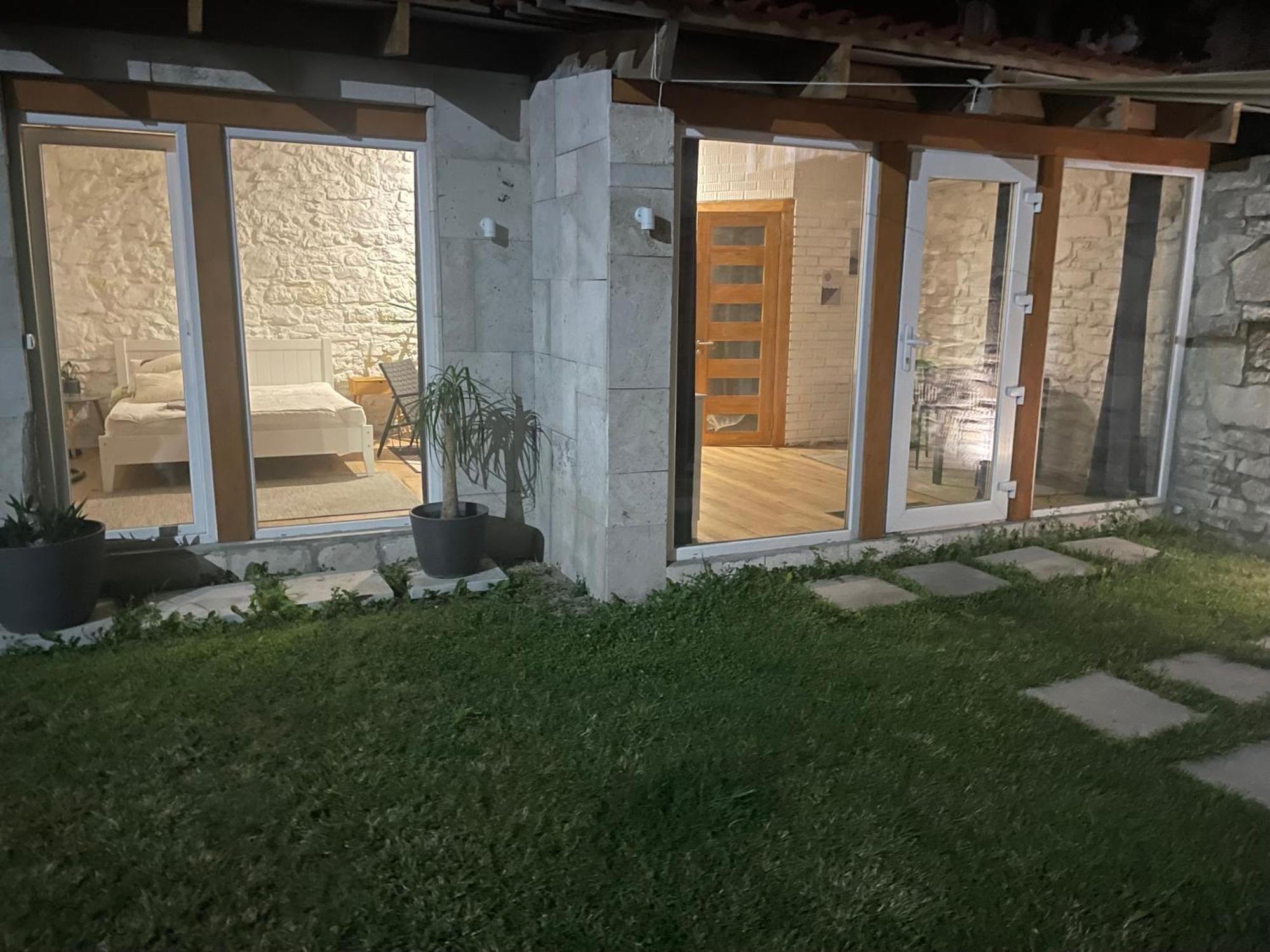 Tatsopus Villa Kamjanets-Podilsky Buitenkant foto